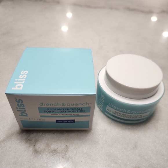 Bliss Drench & Quench with Hyaluronic Acid all day NIB - Picture 3 of 3